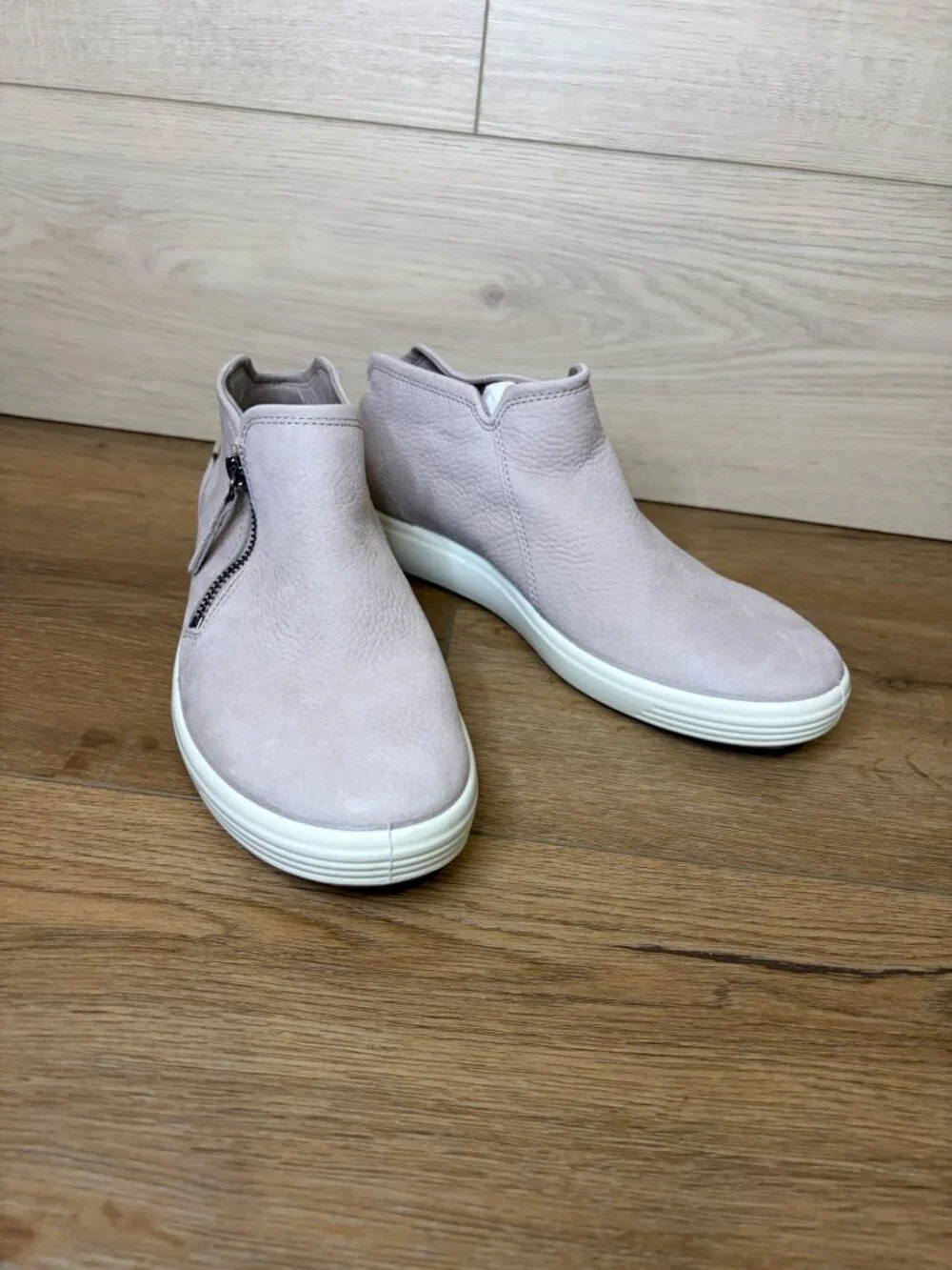 Ecco womens soft